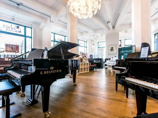 Leipzig Pianos Verkaufsraum im Industriepalast Leipzig, Foto: Leipzig Pianos Leipzig Pianos Verkaufsraum im Industriepalast Leipzig, Foto: Leipzig Pianos