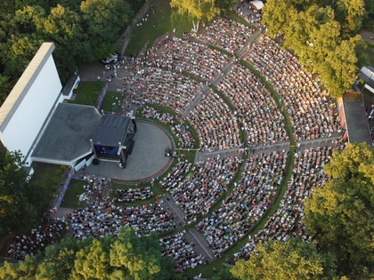„Rock in Symphony“ Vol. 6 – Die wilden 80er: Große Open-Air-Zeitreise mit dem Leipziger Symphonieorchester