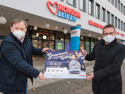 Spendenübergabe: Konsum Leipzig unterstützt Ralf Rangnick Stiftung