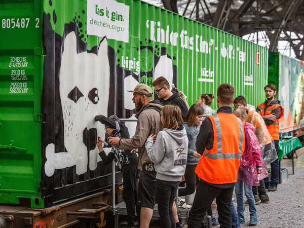 Noah’s Train, das längste mobile Kunstwerk der Welt, machte Halt am Leipziger Hauptbahnhof, Foto: Deutsche Bahn AG