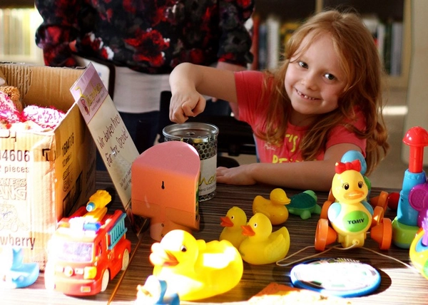 Luise und eine Sprendenbüchse für das Kinderhospiz Bärenherz
