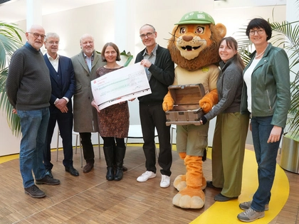 Stiftung Kinderklinik erhält Spenden vom K!DZ-Riesenkinderfest im Zoo Leipzig Stiftung Kinderklinik erhält Spenden vom K!DZ-Riesenkinderfest im Zoo Leipzig