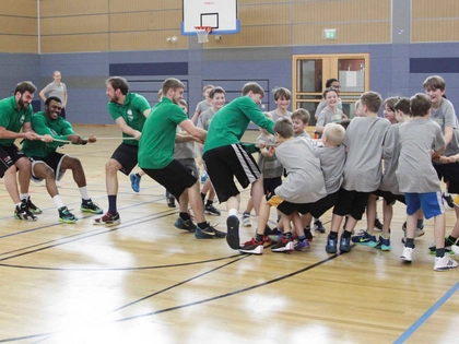 Uni-Riesen zu Besuch beim 5. Wintercamp des USC-Leipzig