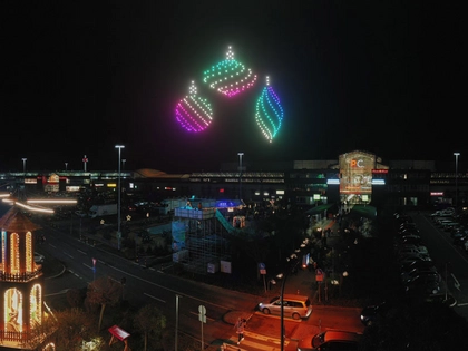 Licht an! Spektakuläre Drohnenshow zum festlichen Auftakt der Weihnachtssaison im Paunsdorf Center Leipzig Licht an! Spektakuläre Drohnenshow zum festlichen Auftakt der Weihnachtssaison im Paunsdorf Center Leipzig