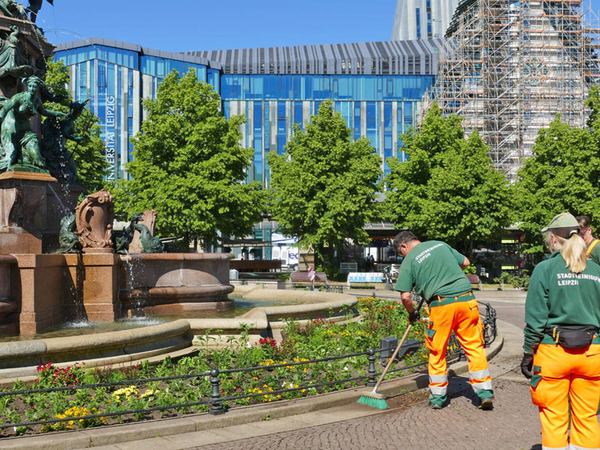 Leipziger Mendebrunnen in frischer Blütenpracht, Foto: Stadtreinigung Leipzig
