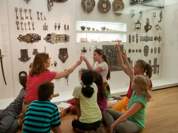 Kinder bei einer Veranstaltung im GRASSI MAK, Foto: Margret Hoppe