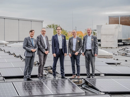 Paunsdorf Center Leipzig weiht deutschlandweit größte Photovoltaikanlage auf einem Shoppingcenter-Dach ein Paunsdorf Center Leipzig weiht deutschlandweit größte Photovoltaikanlage auf einem Shoppingcenter-Dach ein