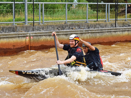 Ministerpräsident Michael Kretschmer besucht Kanupark Markkleeberg
