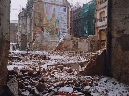 Die Revolution geht weiter?! – Leben zwischen Häusern.