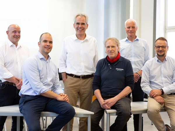 Der Lenkungskreis: Prof. Dr. Ingo Bechmann, Dr. Nikolaus von Dercks, Prof. Dr. Ulrich Laufs, Prof. Dr. Dr. Martin Busse, MdL Wolf-Dietrich Rost, Prof. Dr. Pierre Hepp. Foto: UKL /