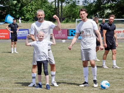 KICK DEN KREBS - 22. Benefiz-Fußballturnier zugunsten krebskranker Kinder in Leipzig KICK DEN KREBS - 22. Benefiz-Fußballturnier zugunsten krebskranker Kinder in Leipzig
