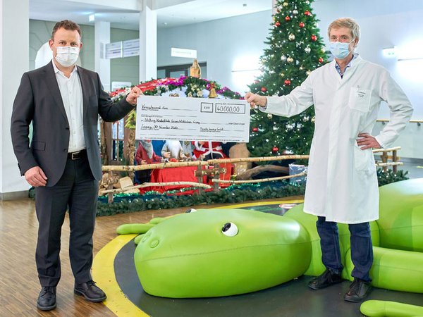 Porsche spendet 40.000 Euro an die Stiftung Kinderklinik Universitätsklinikum Leipzig, Foto: Porsche AG