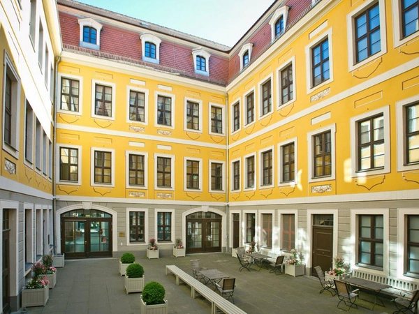 Im Innenhof des Bach-Museums Leipzig finden Einführungsvorträge statt, Foto: Bach-Museum Leipzig / Gert Mothes