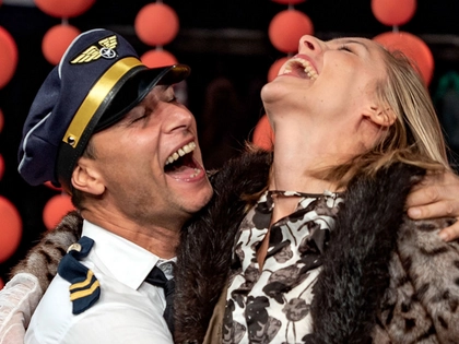 »Zack, Zack, Zack« – Temporeiches Satire-Stück zurück auf der Bühne