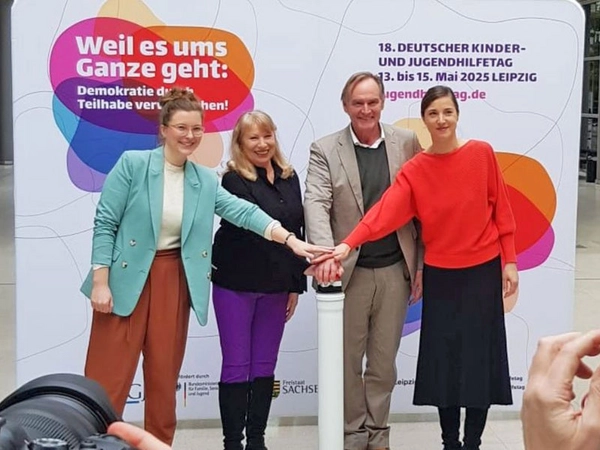 Franziska Porst, Petra Köpping, Burkhard Jung und Vicki Felthaus (v.l.n.r.)