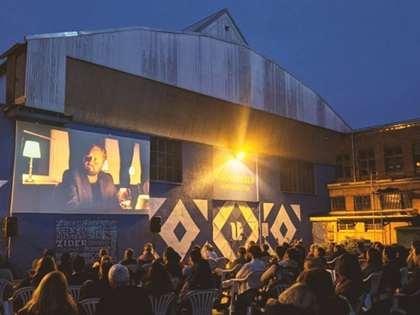 Das Original seit 1995: „Sommerkino der Schaubühne“ zum zweiten Mal Open Air an der Plagwitzer Markthalle im Leipziger Westen Das Original seit 1995: „Sommerkino der Schaubühne“ zum zweiten Mal Open Air an der Plagwitzer Markthalle im Leipziger Westen