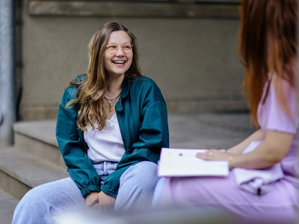 Vom 18. bis 20. Februar 2025 können Mädchen und junge Frauen an der HTWK Leipzig die erste Winter-Ferienhochschule besuchen und gemeinsam eine mobile Eisdiele bauen. Foto: Anne Schwerin / HTWK Leipzig