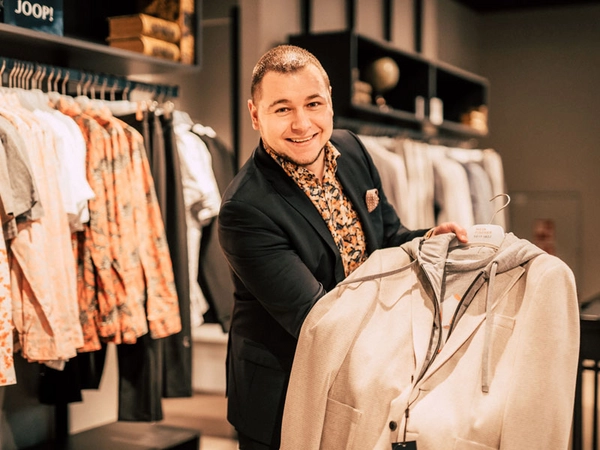Leipziger Fashiontrends: Fashion-Empfehlung von Danny Erdmann (Filialleitung), Foto: Höfe am Brühl
