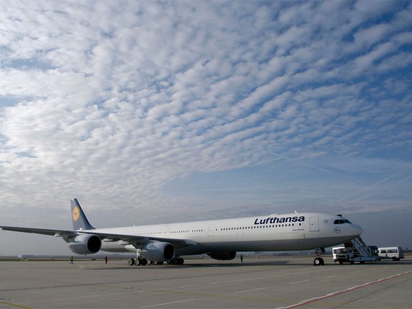 Lufthansa Airbus A340-600 D-AIHB auf dem Flughafen Leipzig, Foto: Rolf Bewersdorf
