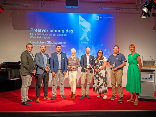 IHK-Bildungspreis „edward“ an herausragende Ausbildungsunternehmen verliehen, Foto: Hermann Hertrampf