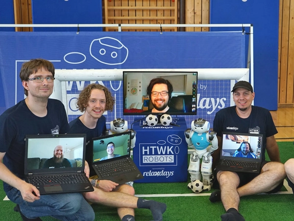Die HTWK Robots freuen sich über Bronze bei der RoboCup-WM 2021, Foto: HTWK Leipzig