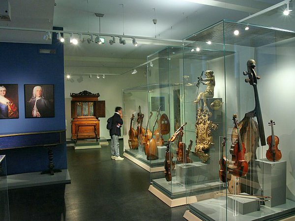 Museum für Musikinstrumente der Universität Leipzig: Historische Ausstellung, Foto: Universität Leipzig 