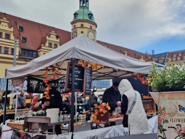 Abendmarkt auf dem Leipziger Markplatz, Foto: Stadt Leipzig / NT