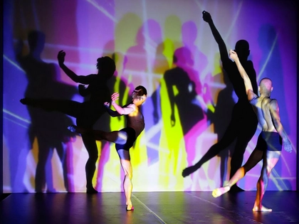 Lichtraum 3 öffnet am Schwanenteich hinter der Oper