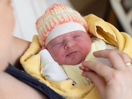 Ein Mädchen war die erste Geburt im Jahrgang 2025 am Universitätsklinikum Leipzig