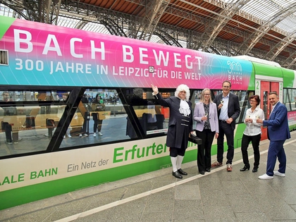 Regio-Shuttle der Erfurter Bahn wirbt für das Festjahr „Bach300“ in Leipzig und der Region