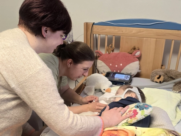 Kinderhospizarbeit: Pflege, Foto: Kinderhospiz Bärenherz Leipzig e.V.