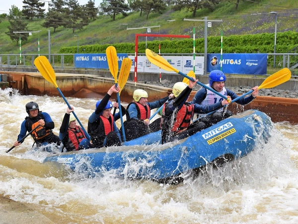 MITGAS Schüler-Rafting im Kanupark Markkleeberg, Foto: unikumarketing