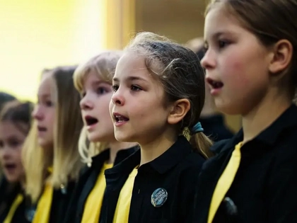 Bunte Töne gegen graue Tage: Kinderchor der Schola Cantorum Leipzig gibt Herbstkonzert