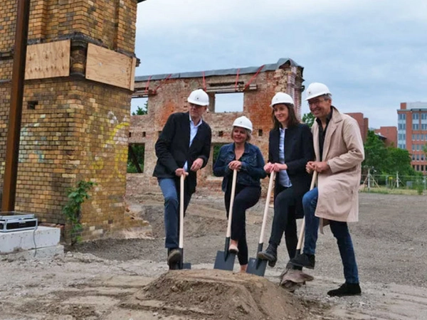 Symbolischer erster Spatenstich zum offiziellen Baustart, Foto: Stadt Leipz