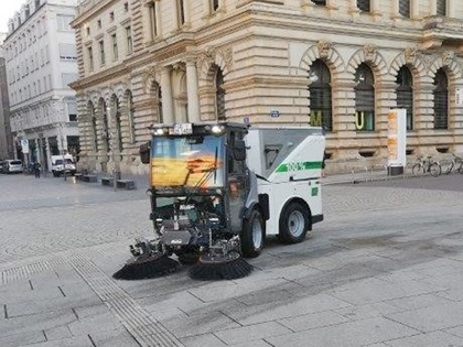 Stadtreinigung Leipzig hat Elektro-Kehrmaschine getestet