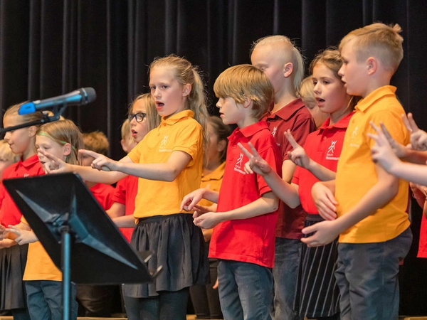 Singende Kinder beim Leipziger Stimmsymposium Foto: UKL, Swen Reichhold