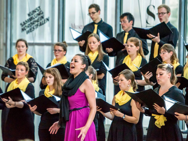 Kammerchor der Stadt Leipzig im Museum der bildenden Künste, Foto: Schola Cantorum Leipzig / Edgar Matzke Kammerchor der Stadt Leipzig im Museum der bildenden Künste, Foto: Schola Cantorum Leipzig / Edgar Matzke
