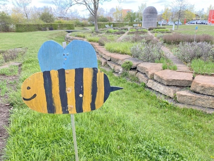 Ferienangebot der Stadtreinigung Leipzig: Insektenhotel bauen