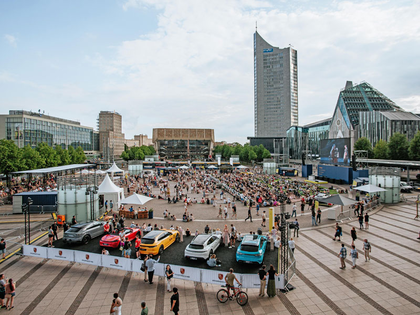Mehr als 3.500 Gäste besuchen Übertragung von „Der fliegende Holländer“ auf dem Leipziger Augustusplatz Mehr als 3.500 Gäste besuchen Übertragung von „Der fliegende Holländer“ auf dem Leipziger Augustusplatz