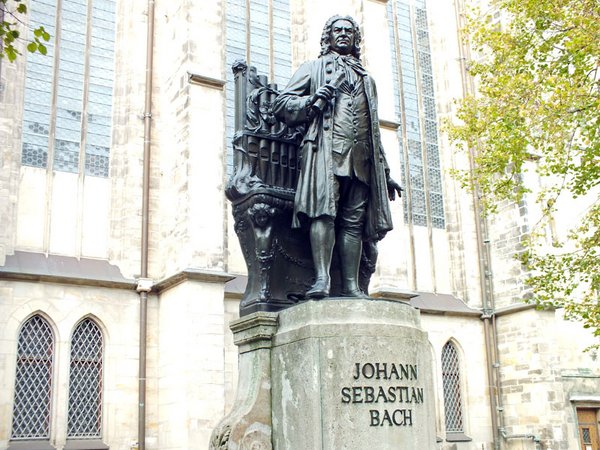 Bachdenkmal vor der Thomaskirche