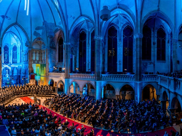 MDR-Konzertsaison - 50. Nachtgesang am 15.11.2019 mit dem MDR-Rundfunkchor unter der musikalsichen Leitung von Howard Arman in der Peterskirche in Leipzig. Foto: MDR Mitteldeutscher Rundfunk