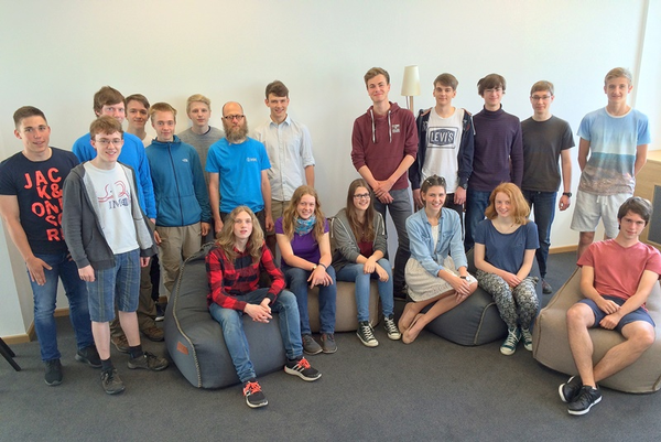 Gruppenfoto HHL Leibniz-Mathe-Olympiade 2016
