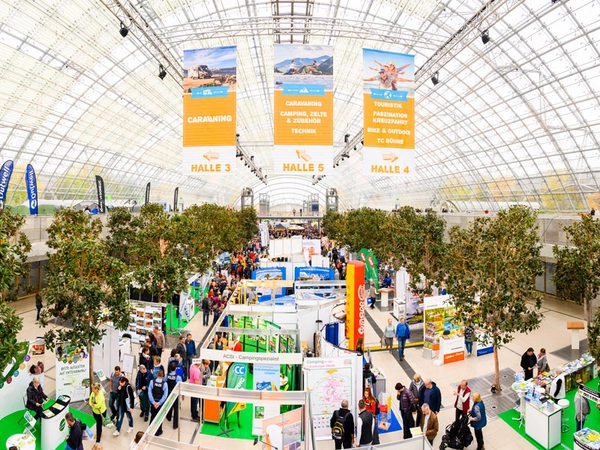 Die Glashalle der Leipziger Messe macht Lust auf Urlaub, Foto: Landesmesse Stuttgart GmbH