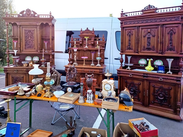 Antik- und Trödelmarkt mit Kindersachenbörse am Löwencenter in Leipzig, Foto: Herzog Märkte