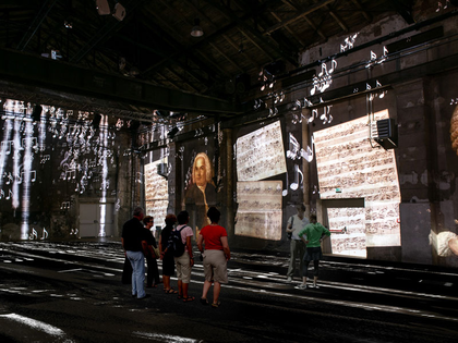 Kunstkraftwerk präsentiert multimediale Lichtshow „BACH Experience“ zum Bachfest in Leipzig