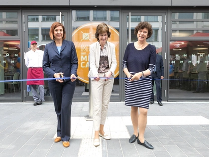 Wiedereröffnung der „Mensa am Medizincampus“ mit Eis und Smoothies Wiedereröffnung der „Mensa am Medizincampus“ mit Eis und Smoothies