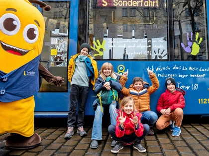 Neue Sonder-Straßenbahn macht Kinderwünsche in Leipzig sichtbar