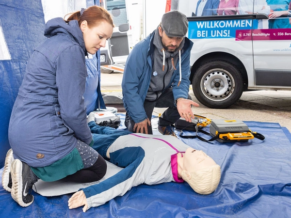 So wie im vergangenen Jahr wird das UKL beim Aktionstag „Leipzig drückt“ am 18. September auf dem Augustusplatz mit Angeboten zum Üben vor Ort sein. Foto: UKL