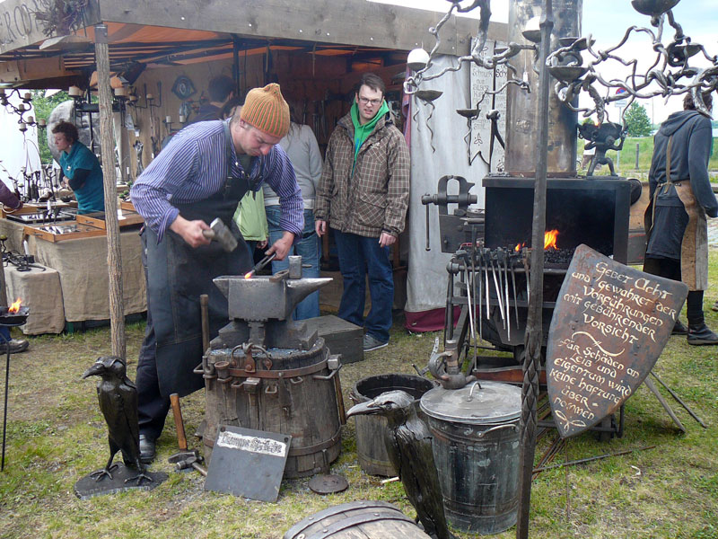 Handwerker- und Töpfermarkt in Markkleeberg am Cospudener See, Quelle: Peggy Nothnagel Handwerker- und Töpfermarkt in Markkleeberg am Cospudener See, Quelle: Peggy Nothnagel